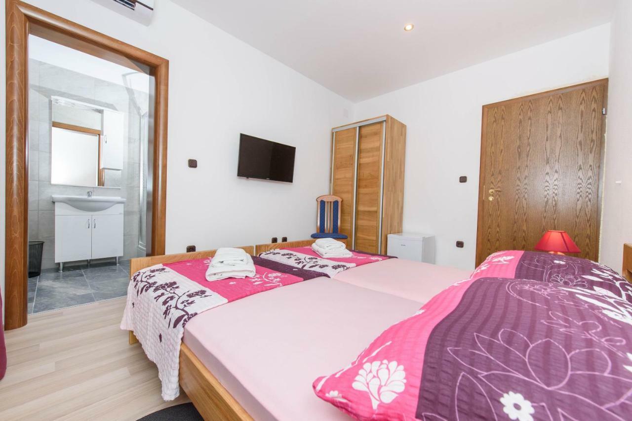 Luxury Rooms Ivana Kaštela Buitenkant foto
